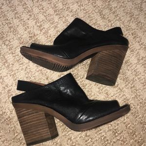 🖤Black Lucky Brand Chunky Open Toed heels🖤